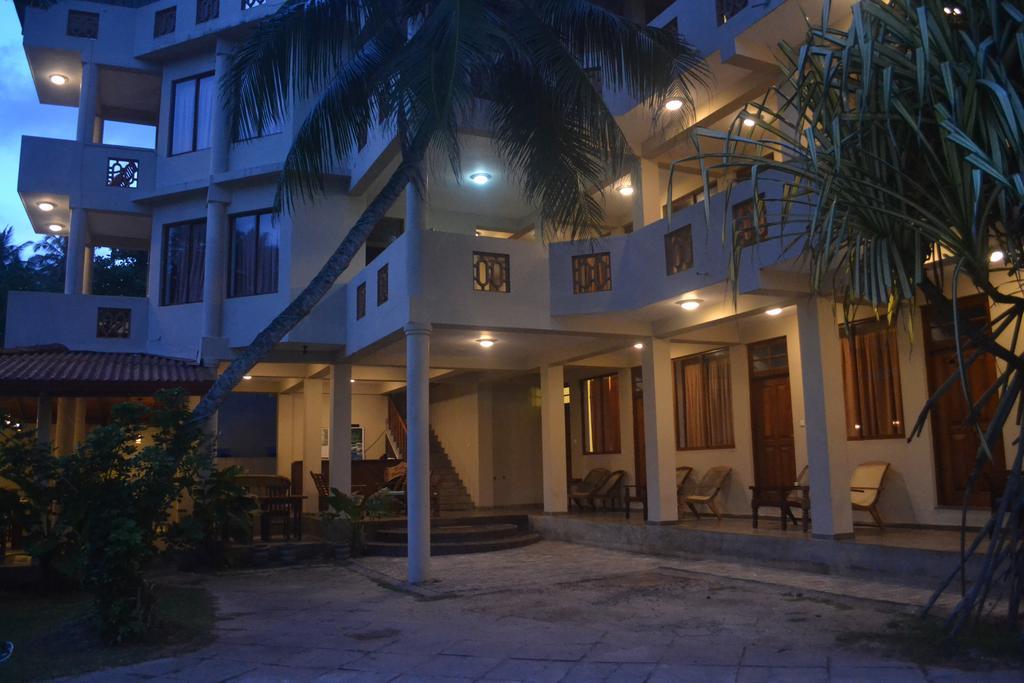 Surf Lanka Hotel Matara Eksteriør billede