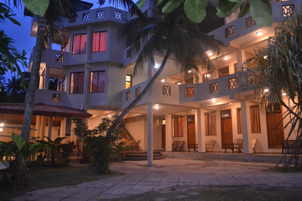 Surf Lanka Hotel Matara Eksteriør billede